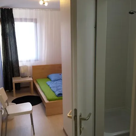 Ostello Jugendgaestehaus Lichterfelde Juli *