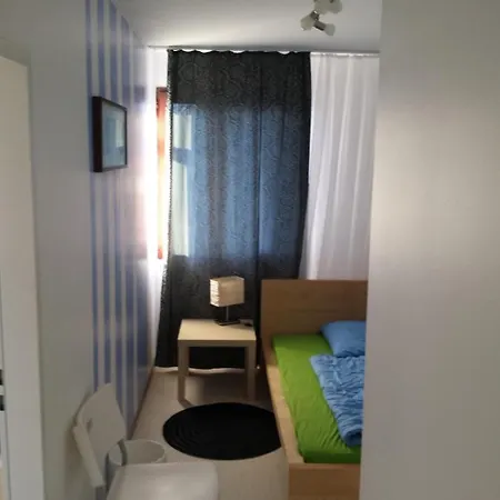 Ostello Jugendgaestehaus Lichterfelde Juli Berlino