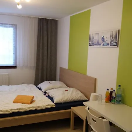 Ostello Jugendgaestehaus Lichterfelde Juli Berlino